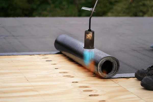 Travaux d'étanchéité de toiture terrasse et acrotère